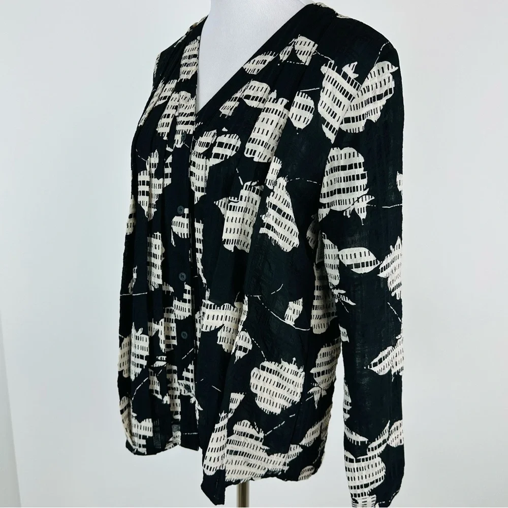 The Odells Everyday Pleat Top in Lagos Size XS - Picture 6 of 8
